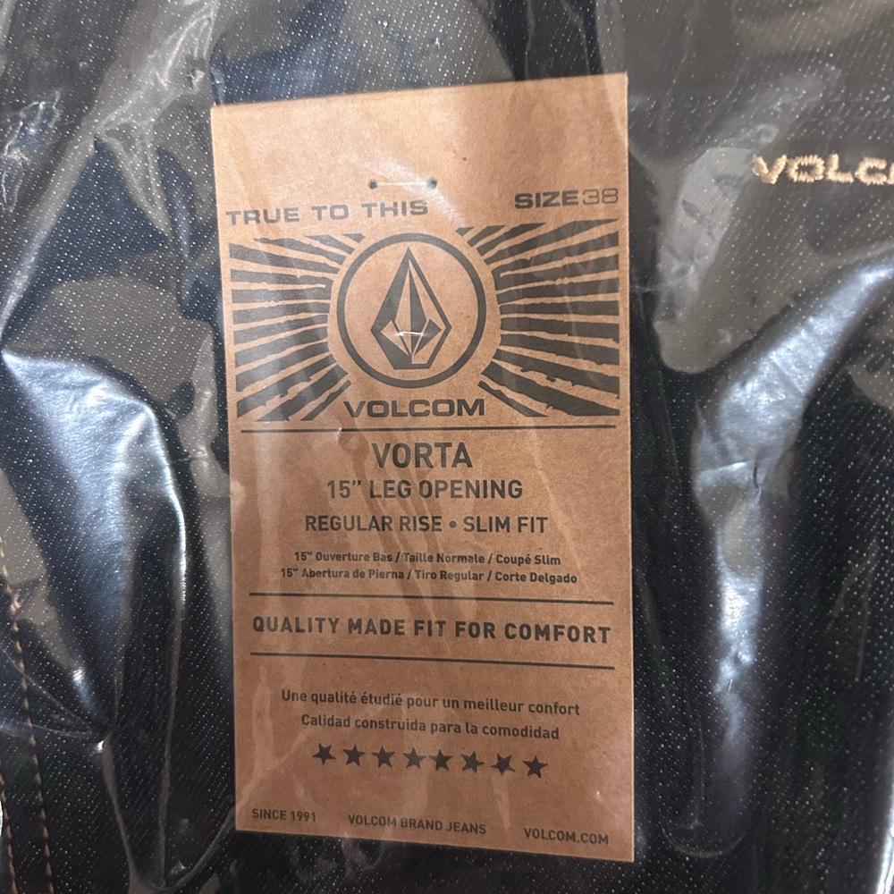 Volcom Vorta Denim in Dark Rinsed Blue. Brand New in package 38/34